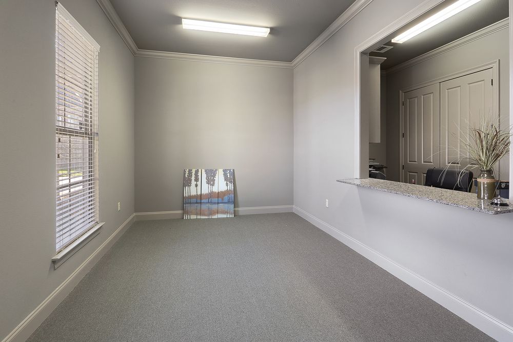 South Baton Rouge Professional Office Suite Available: 10245 Siegen Ln Ste C, Baton Rouge, LA 70810